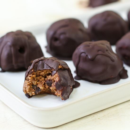 Healthy Cookie Dough Truffles