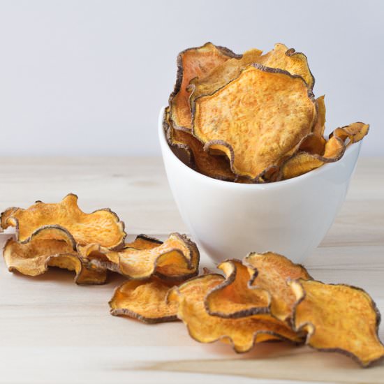 Crispy Baked Sweet Potato Chips