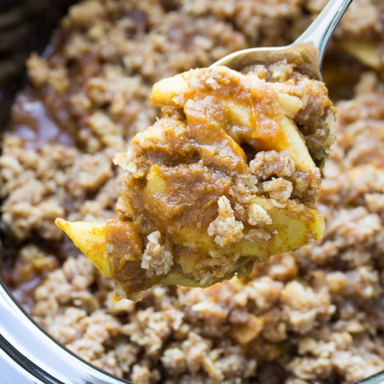 Slow Cooker Pumpkin Apple Crisp