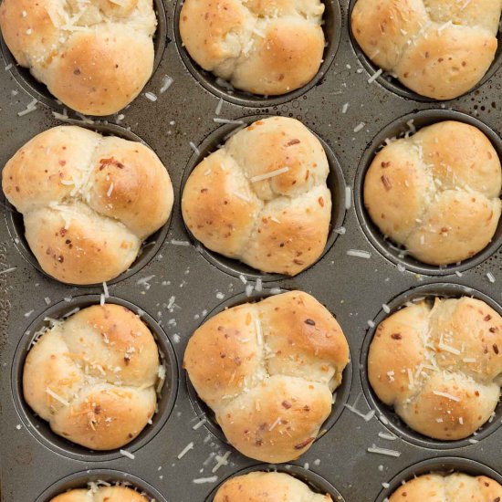 Parmesan Cloverleaf Rolls