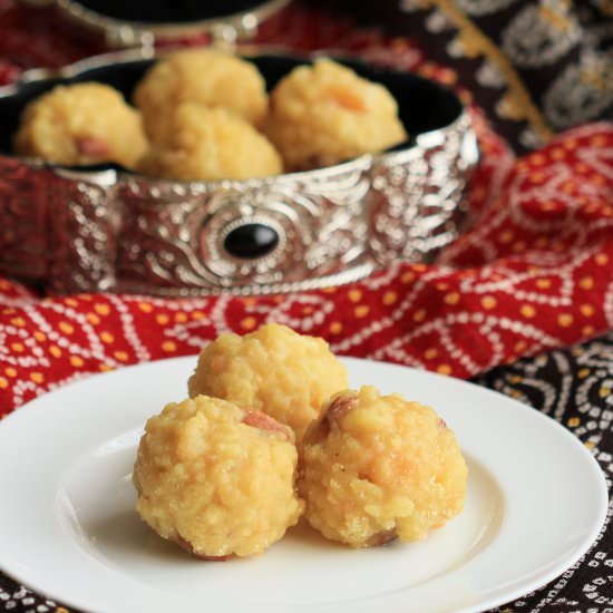 Kerala Style Ladoo / Laddu Recipe