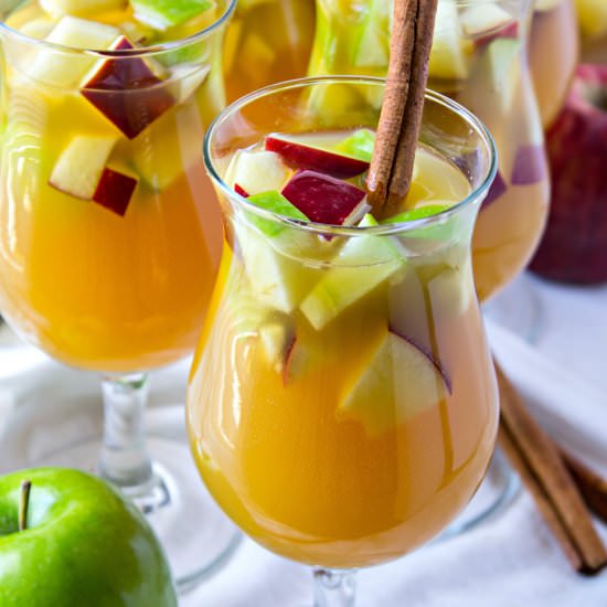 Sparkling Apple Cider Sangria