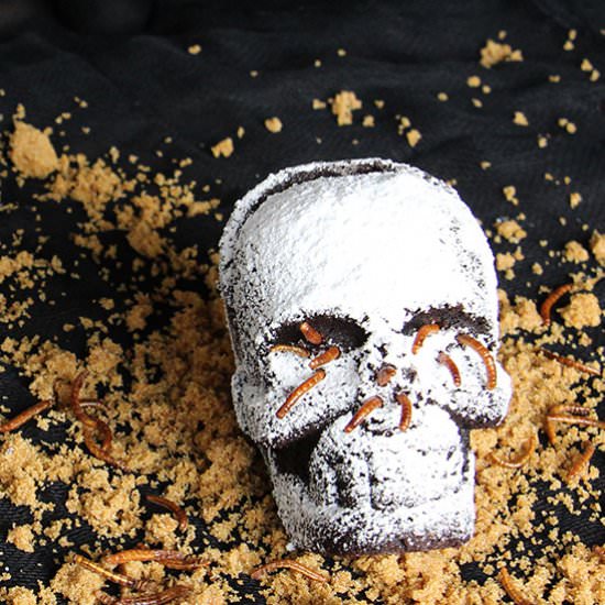 Ghoulish Mealworm Skull Cakes