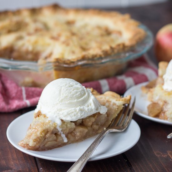 Apple Crisp Pie