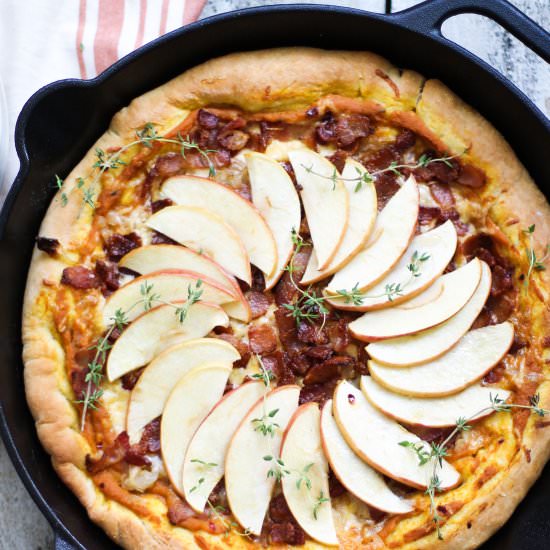 Apple, Bacon, and Pumpkin Pan Pizza