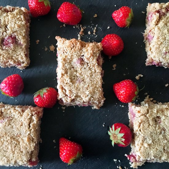 Strawberry and Apple Oat Bar