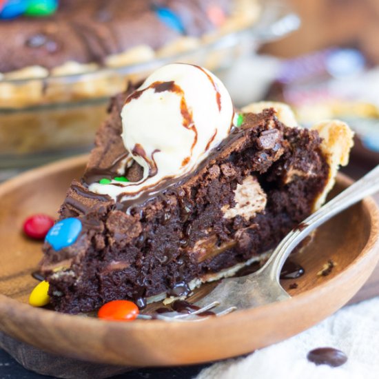 Candy Bar Brownie Pie