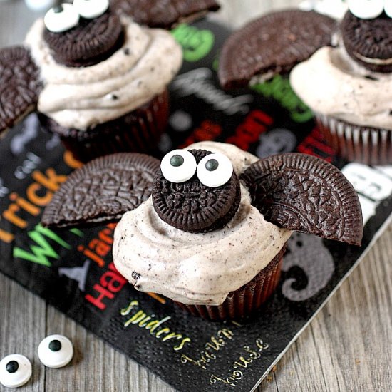 Cookies -n- Cream Mini Bat Cupcakes