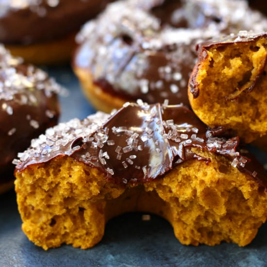 Spiced Pumpkin Donuts