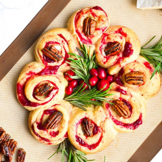 Cranberry Brie Crescent Wreath