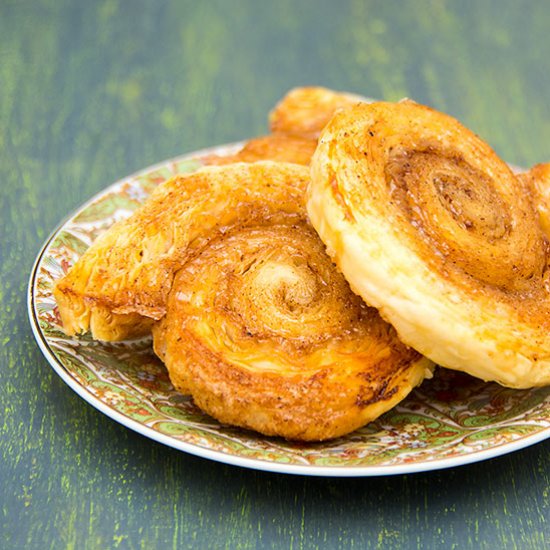 Pumpkin Spice Puff Pastry Swirls