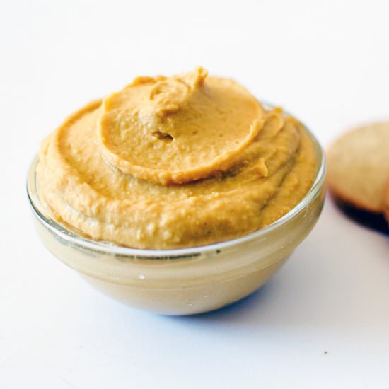 Homemade Cheese Hummus (Vegan)