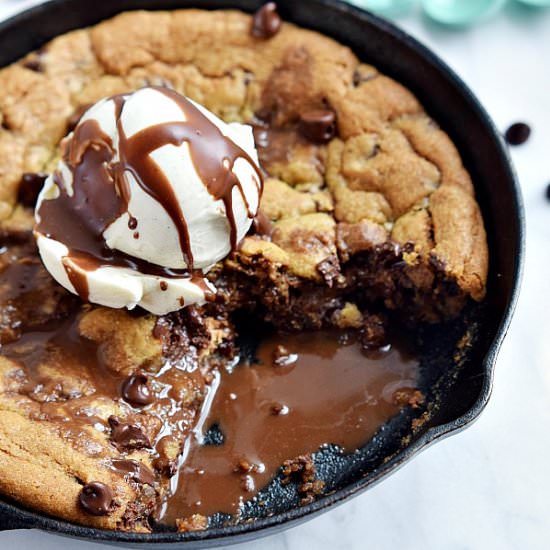 Peanut Butter Cup Cookie Skillet