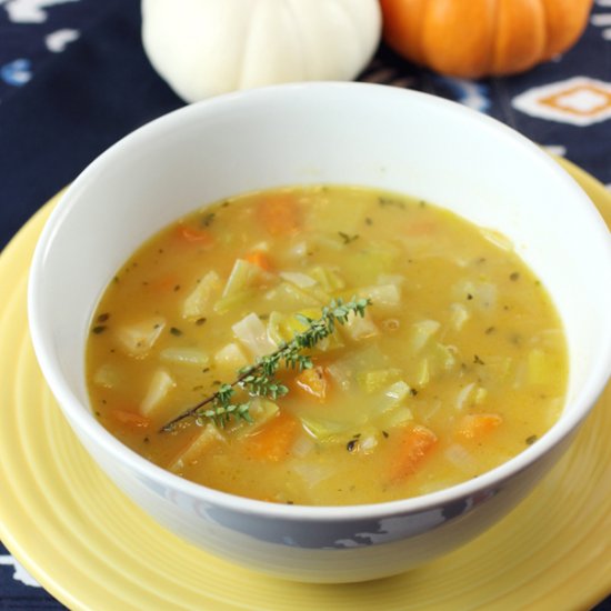 Carrot, Parsnip & Garlic Soup