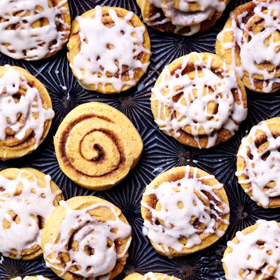 Pumpkin Cinnamon Roll Cookies