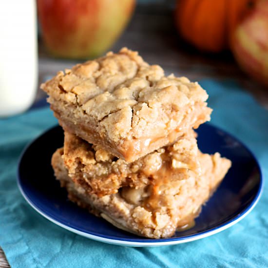 Salted Caramel Apple Pie Bars