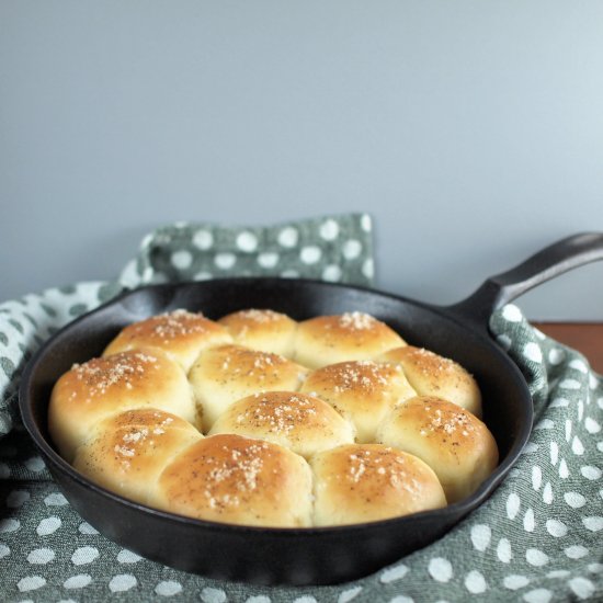 Salt and Pepper Dinner Rolls