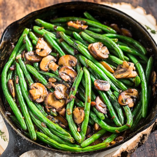 Green Beans with Bacon Sauce