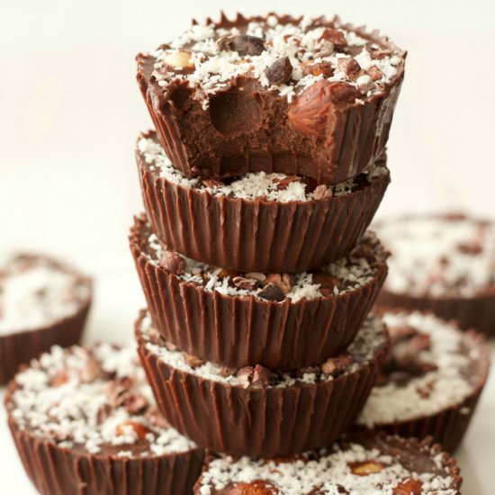 Raw Chocolate Hazelnut Cups