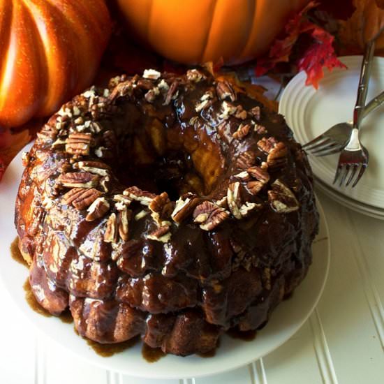 Pumpkin Spice Monkey Bread with Sal