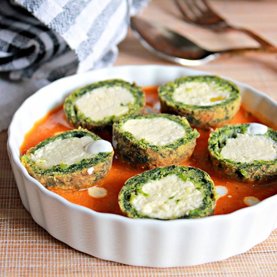 Spinach Cheese Balls In Gravy