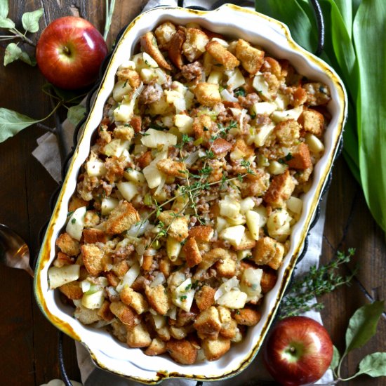 Thanksgiving Sausage-Apple Stuffing