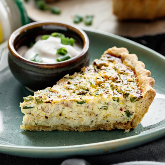 Fish Quiche with Cheesy Garlic Dip