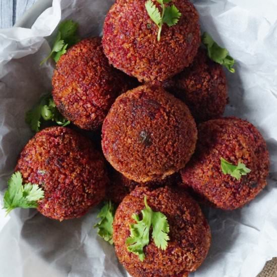 Cheesy beetroot croquettes