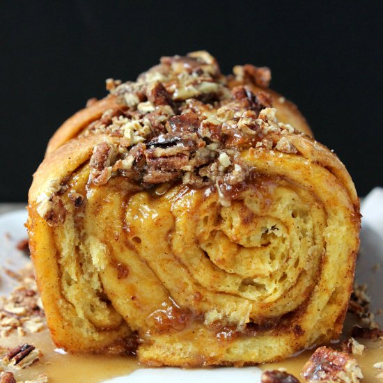 Pumpkin Praline Pull-Apart Bread