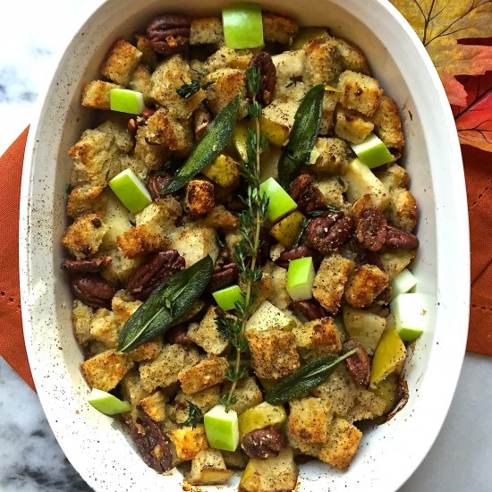 Sourdough Apple and Pecan Dressing