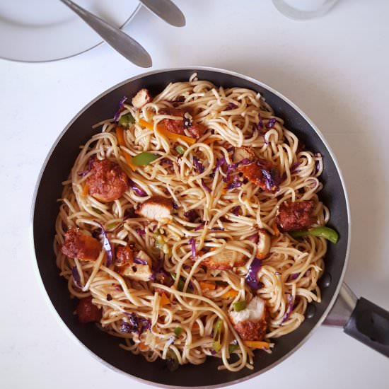 Chilli-garlic-chicken noodles