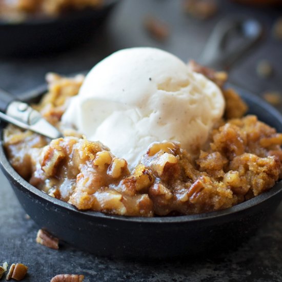 Pumpkin Praline Skillet Cake