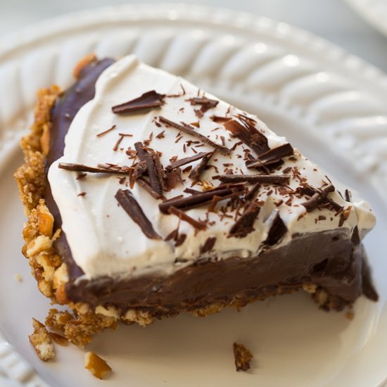 Vegan Chocolate Pudding Pretzel Pie