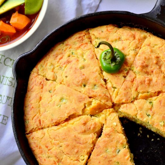 Jalapeño Cheddar Skillet Cornbread