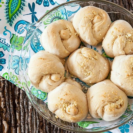 Homemade Whole Wheat Garlic Knots