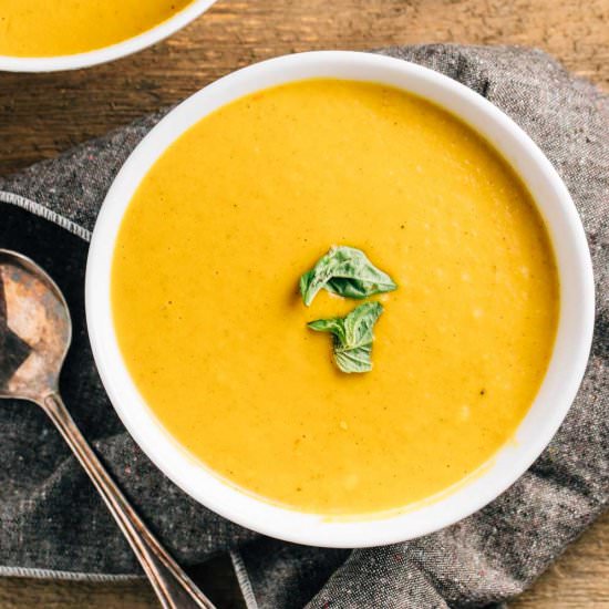 Sweet Potato Coconut Curry Soup