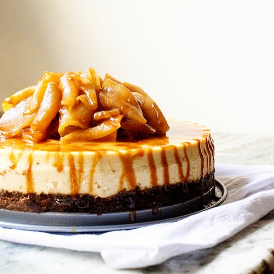 Rum Caramel Apple Cheesecake