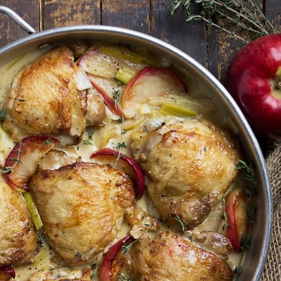 Chicken with Leek and Apples