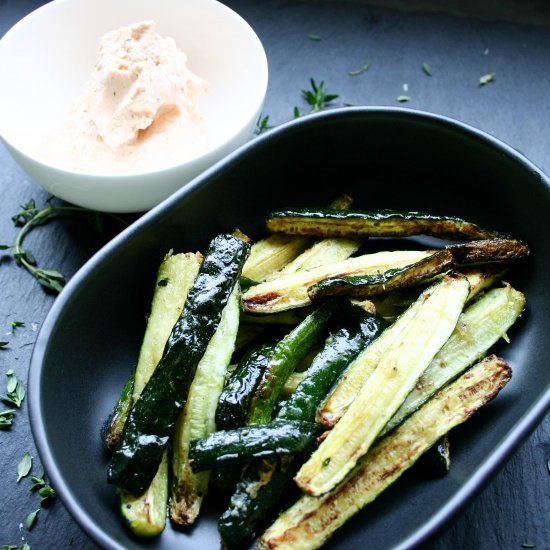 Zucchini fingers & Sriracha dip