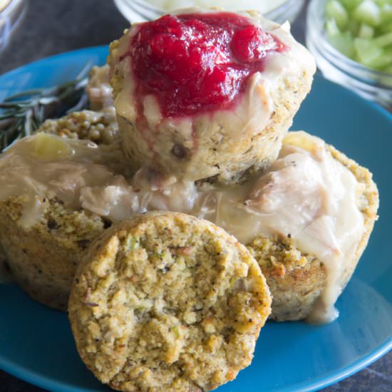 CORNBREAD DRESSING & TURKEY GRAVY