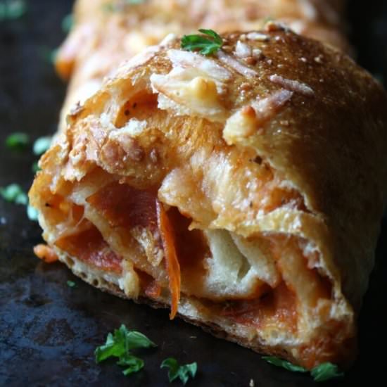 Easy Pepperoni Stromboli