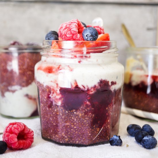 Raspberry chia pudding