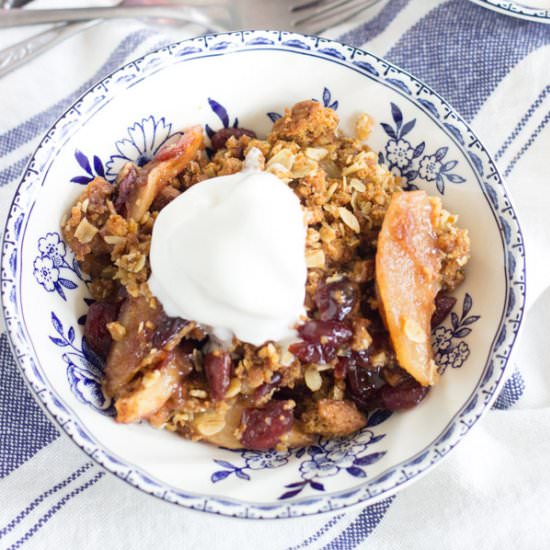 Gingersnap Cranberry Apple Crisp