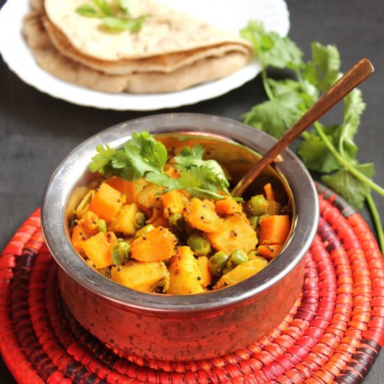 Aloo, Gajar And Matar Ki Subzi