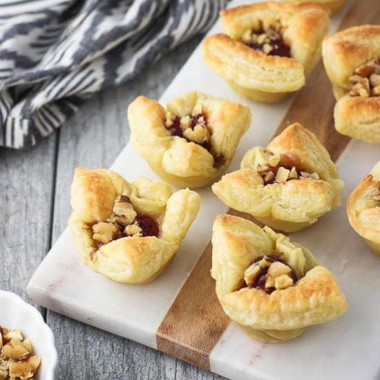 Strawberry Balsamic Brie Bites