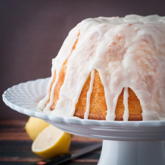 Lemon Bundt Cake with Lemon Glaze