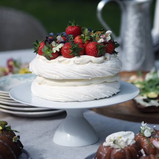 Strawberry Pavlova