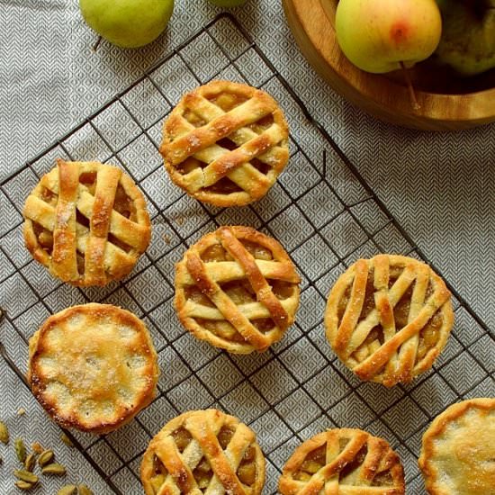 Mini Cardamom Apple Pies