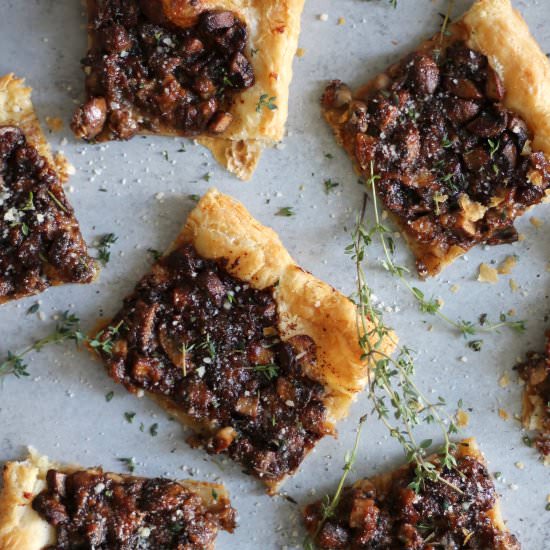 Creamy Mushroom and Thyme Tart