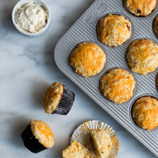 Chipotle Cheddar Cornbread Muffins